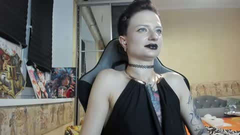 Mandy online show from July 31, 9:20 pm