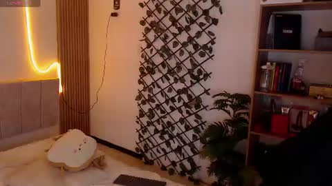 Anny online show from June 27, 1:58 pm