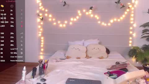 Anny online show from July 18, 9:21 am