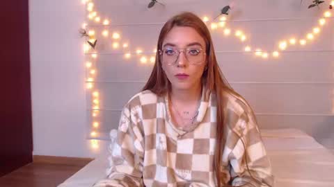 Anny online show from July 19, 8:27 am