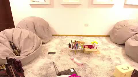Anny online show from July 29, 9:27 am
