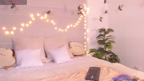 Anny online show from August 17, 2:05 am