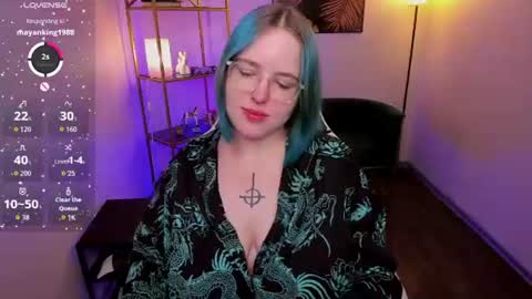 manic_pixie_ online show from July 31, 3:18 pm