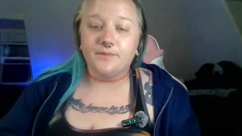 ManicPixiePop online show from May 12, 8:03 am