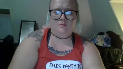ManicPixiePop online show from July 30, 4:42 am