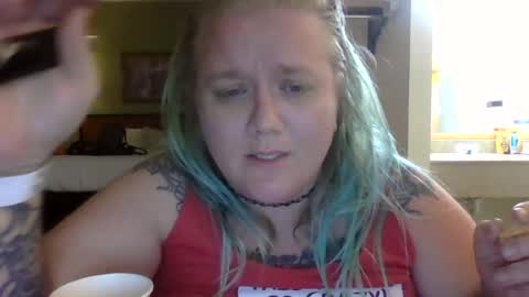 ManicPixiePop online show from July 31, 7:25 am