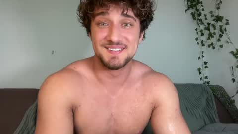 manolein online show from June 25, 1:19 am