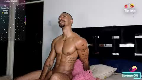 Manolo Hot 1 online show from August 15, 10:25 pm
