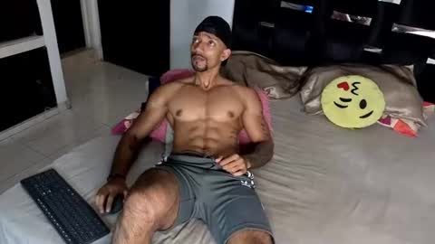Manolo Hot 1 online show from August 28, 7:56 pm