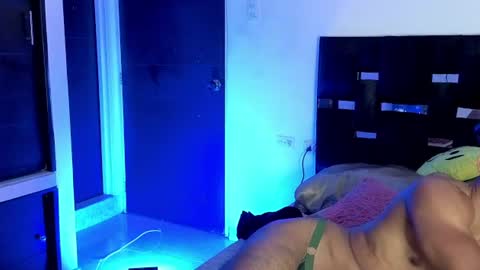 Manolo Hot 1 online show from August 31, 7:58 pm