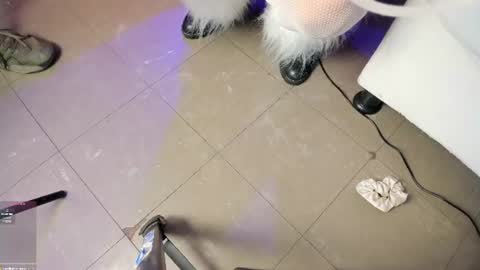 MARY  online show from August 18, 7:25 am