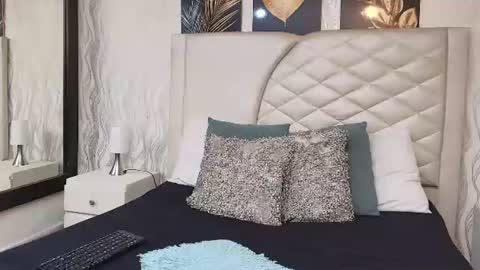 manu_eyngri online show from August 7, 12:49 pm