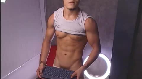 Manuel online show from March 22, 1:09 am