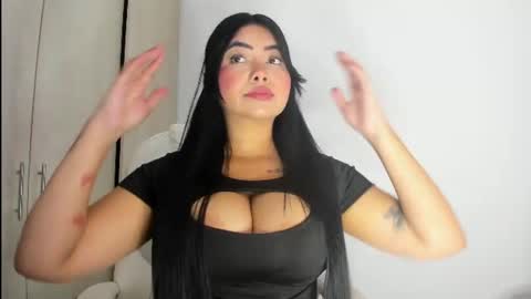 manuela online show from August 8, 2:06 pm