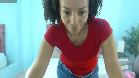 Manuela Giraldo online show from August 11, 11:34 am