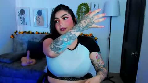manuella_collins online show from July 31, 8:14 pm