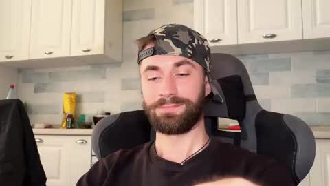 Manussa and Edward online show from July 31, 7:47 am