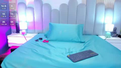 Maria paula  online show from July 22, 6:05 am
