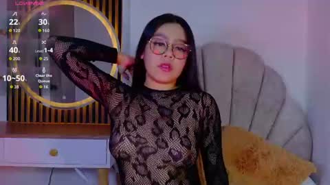 Mara Swan online show from August 5, 11:14 pm