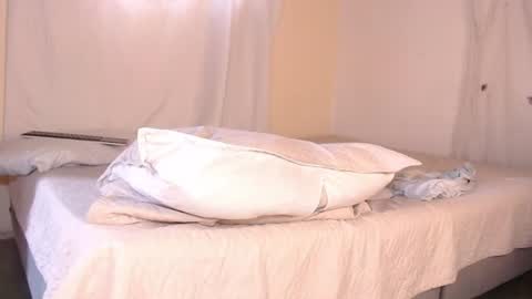 maraa_lee online show from August 15, 8:57 pm