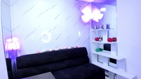 maramartinez_ online show from August 9, 1:17 am