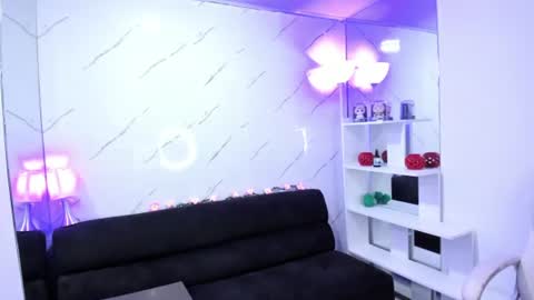maramartinez_ online show from August 15, 1:09 am