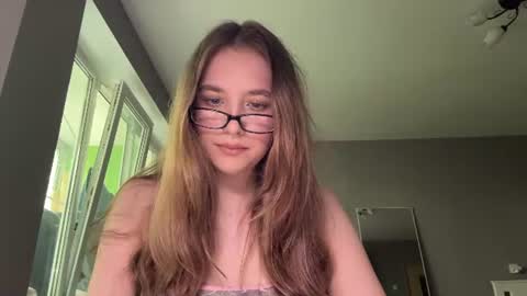 Mia online show from August 6, 8:35 am