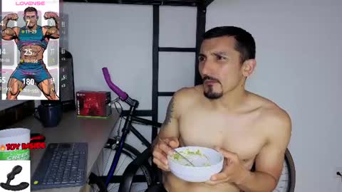 MarckIndependent model online show from August 8, 2:00 am