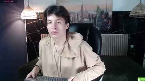 marcoviolet online show from August 11, 9:28 pm