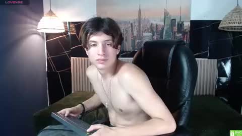 marcoviolet online show from August 12, 1:52 am