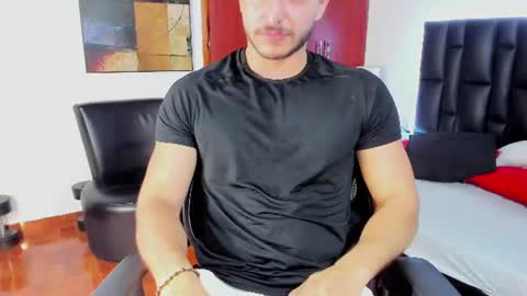 marcus_lafourt online show from July 22, 8:44 pm