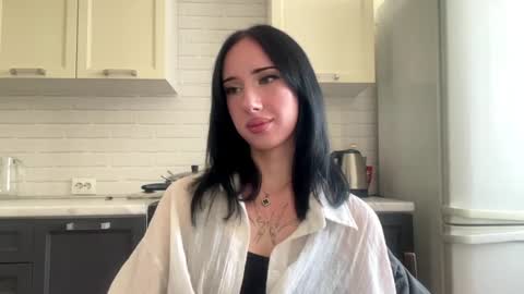 Isabella online show from August 2, 2:57 pm