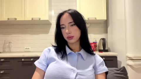 Isabella online show from August 6, 4:28 pm