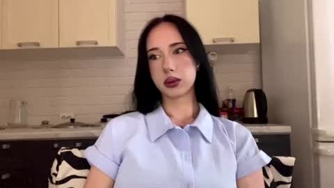 Isabella online show from August 7, 4:18 pm