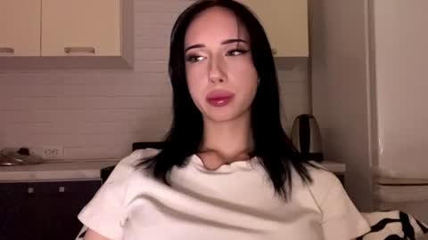 Isabella online show from August 12, 5:04 pm