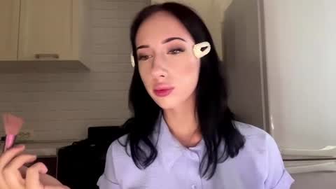 Isabella online show from August 15, 3:05 pm
