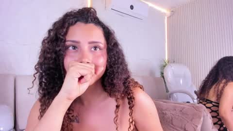 Marelyn online show from August 1, 2:56 pm