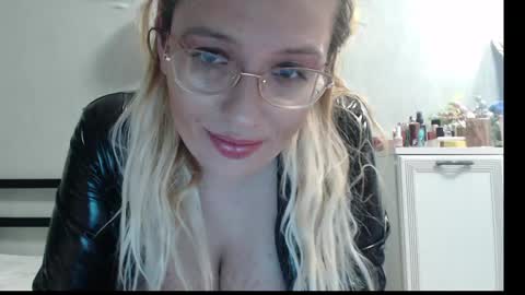 margo_shine online show from May 2, 9:08 pm