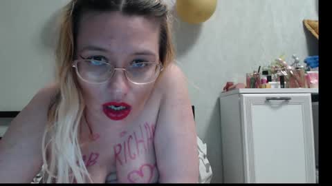 margo_shine online show from May 5, 8:32 pm