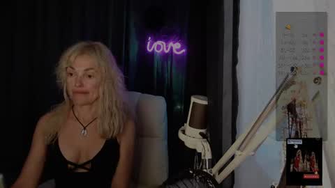 Margoo online show from August 2, 2:51 am