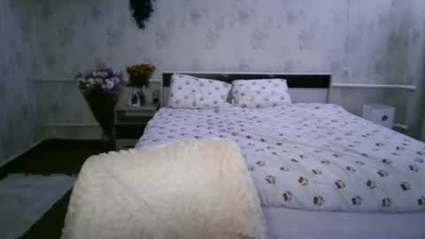 margoshine_ online show from July 17, 7:47 pm