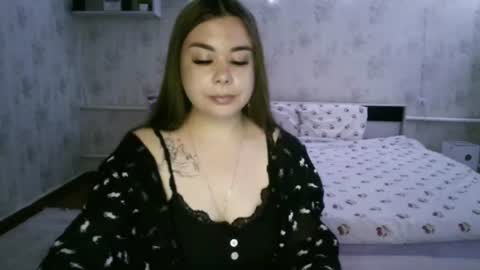 margoshine_ online show from July 18, 9:05 pm