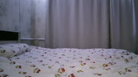 margoshine_ online show from July 22, 8:00 pm