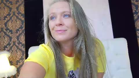 MariLou online show from August 14, 9:24 am