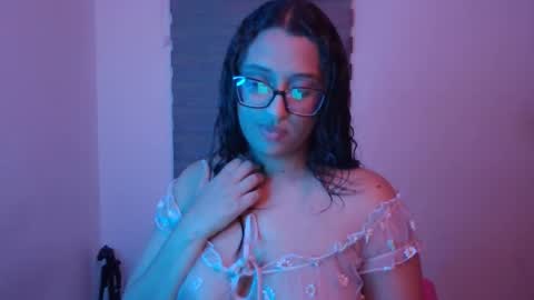 maria_stevens_s online show from August 4, 10:51 pm