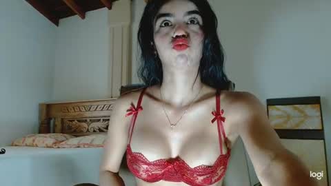 mariaa_antonia1 online show from August 28, 7:01 pm