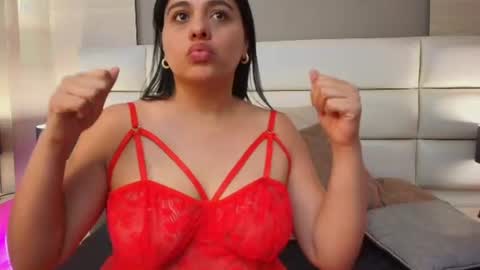 mariabelenx online show from August 4, 4:37 pm