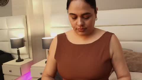 mariabelenx online show from August 6, 2:27 pm