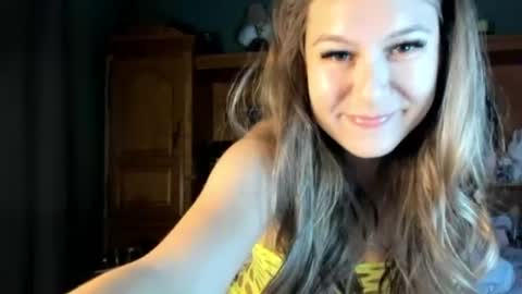 Pinkkitty online show from August 4, 8:00 am