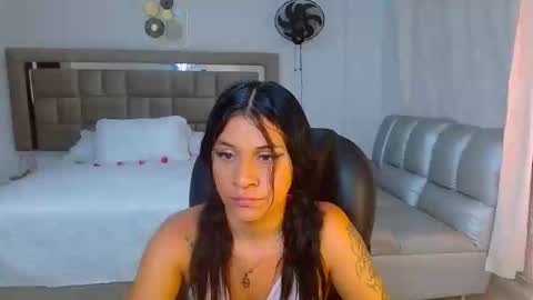 mariana online show from April 27, 4:31 pm